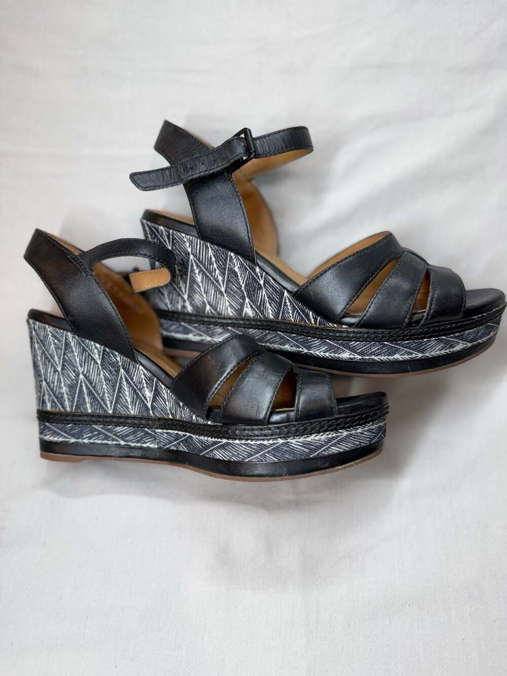 Clarks Collection Black Leather Wedge Sandals Size 9